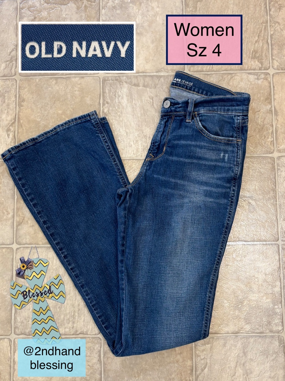 Old Navy Mid Rise Flare Blue Jeans Women Sz 4 Regular, Slim on Hip/Thigh, 285957
